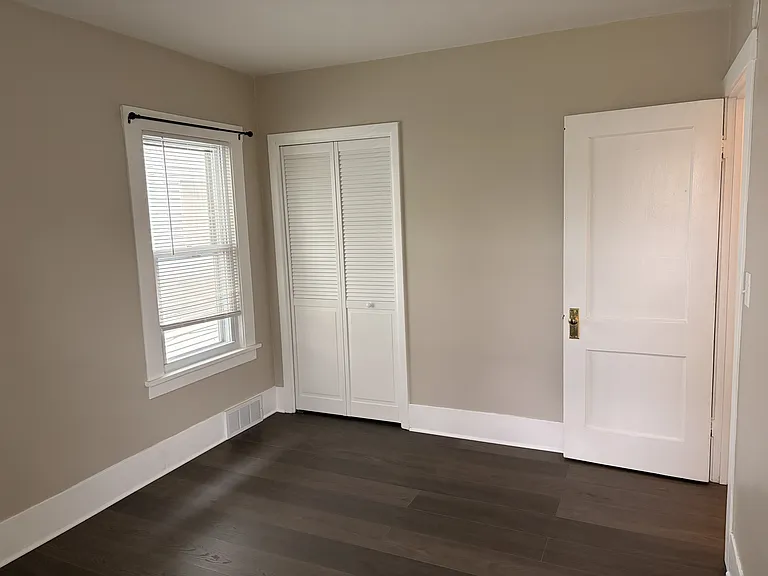 296 Crestwood Ave #1 — Photo 9
