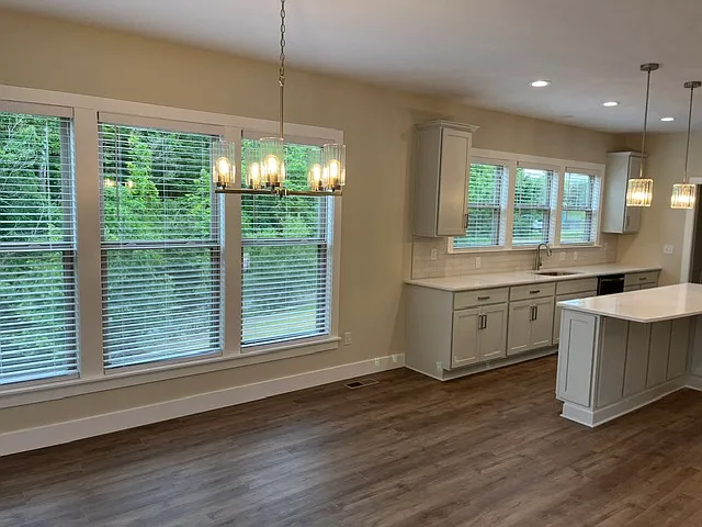 3890 Pinnacle Ln — Photo 3