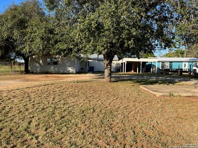 218 W White St., Dilley, TX, 78017