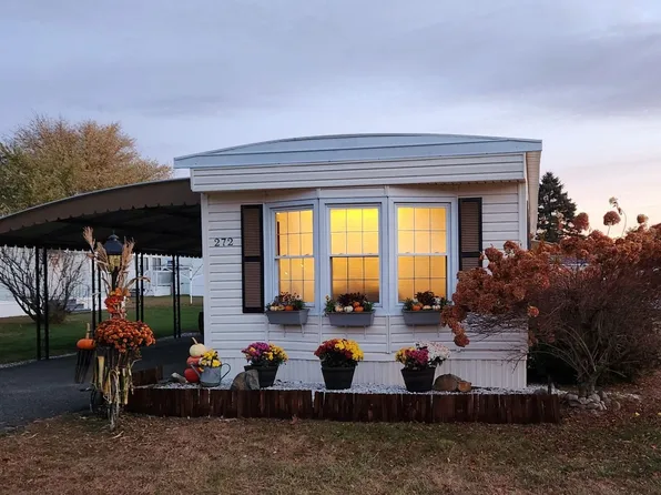 281 Chauncey Walker St #G-272, Belchertown, MA 01007