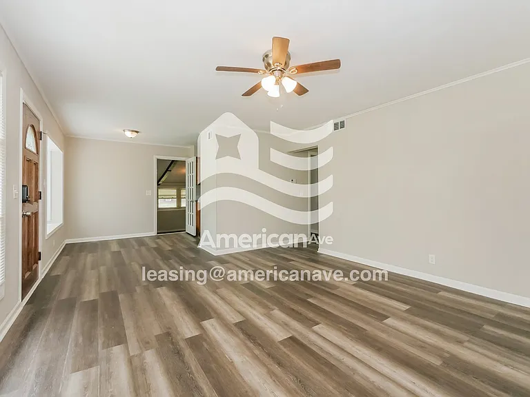 39299_003_wm_-_living_room_12970262.jpg