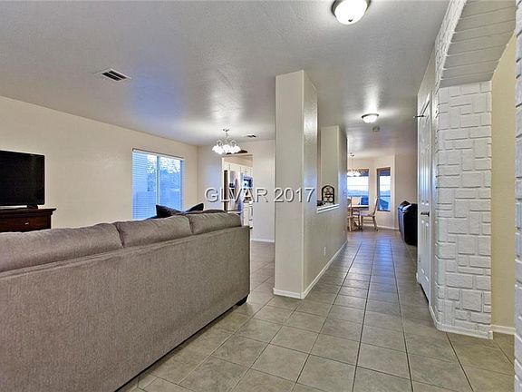 5th image of 1051 Armillaria St