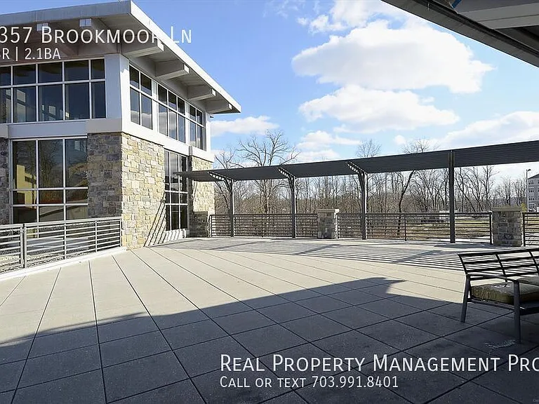 2357 Brookmoor Ln — Photo 35