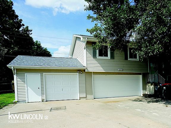 2nd image of 4820 Claire Ave