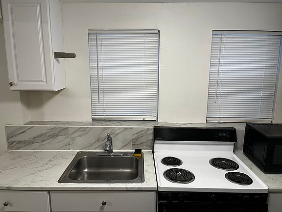 5th image of 7126 Carroll Ave APT 4