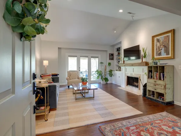 231 Westchase Dr, Nashville, TN 37205