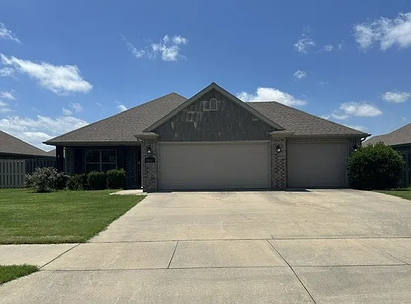 4661 W Wales Dr — Photo 1