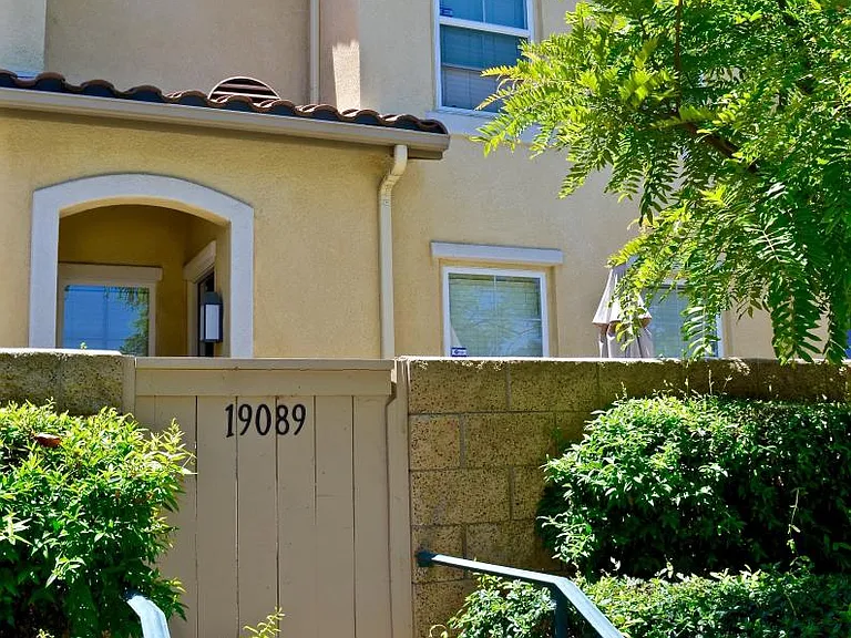 19089 Holly Ln — Photo 11