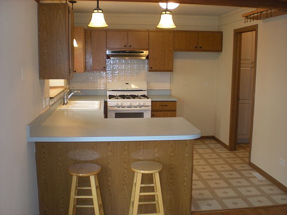 4th image of 481 Johelia Trl