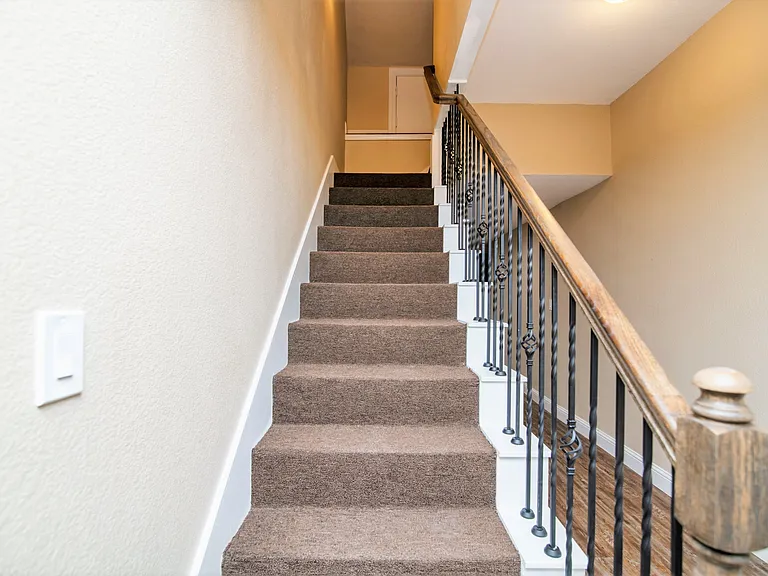 1433 S Travis St #A — Photo 22