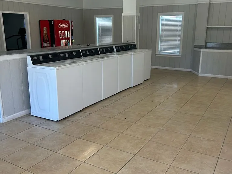 Modern Waco Living Zero Deposit Apartments Near Baylor, 1800 Waco — Photo 153