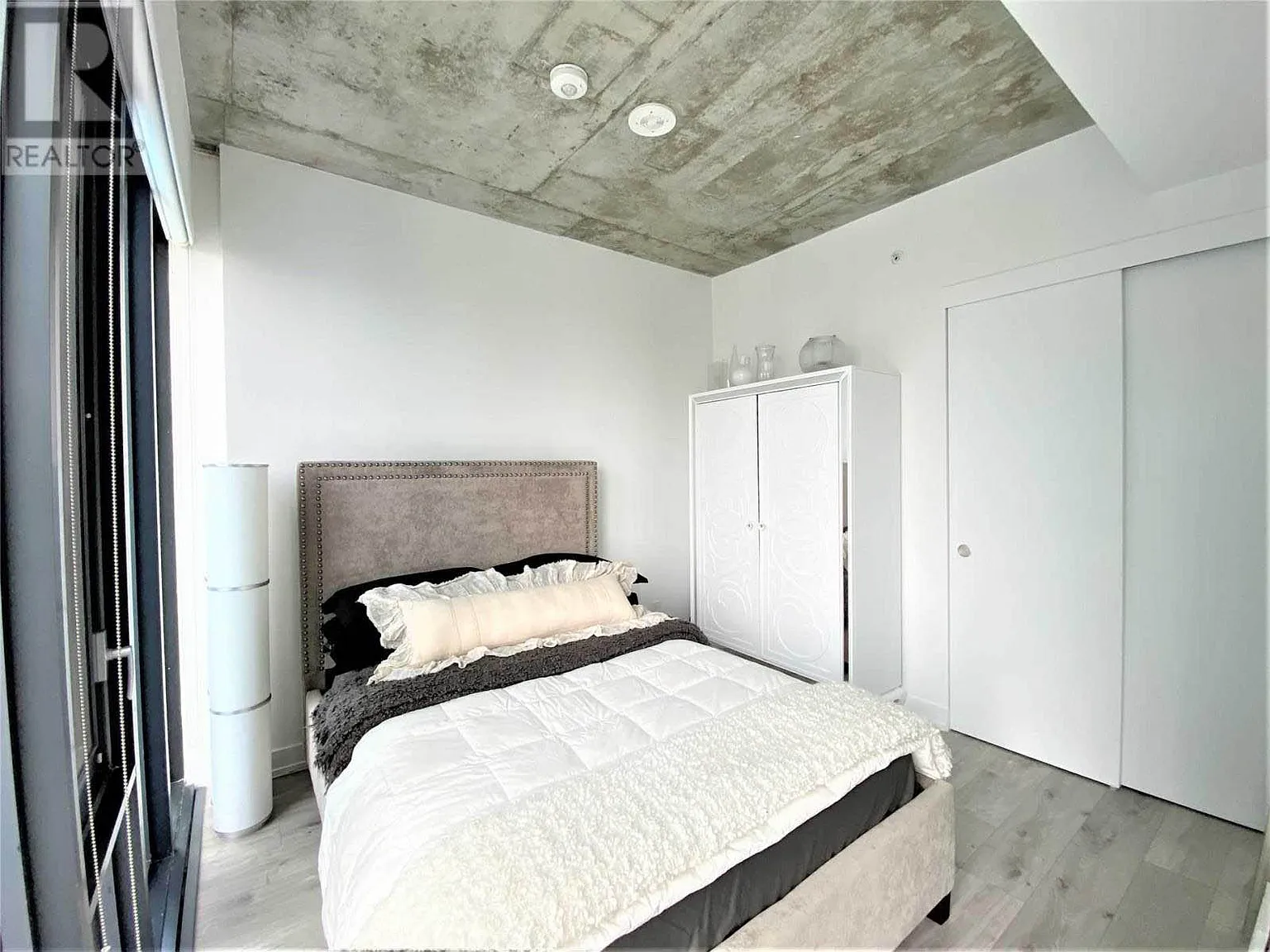 161 Roehampton Avenue Toronto — Photo 4