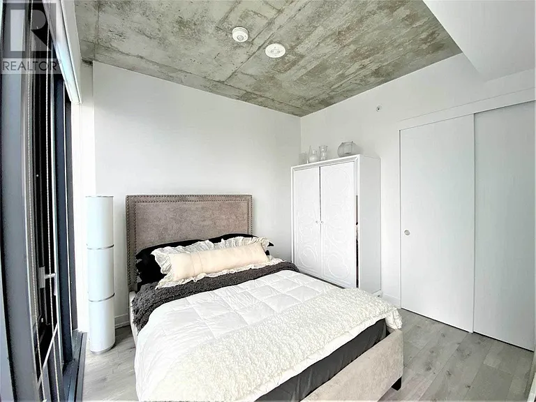 161 Roehampton Ave #3701 — Photo 4