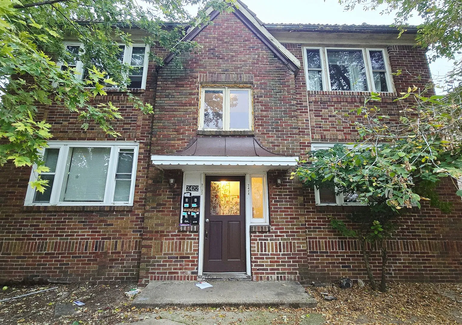 2422 Benderwirt Ave — Photo 1