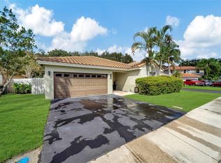 1081 NW 125th Ter, Sunrise, FL 33323