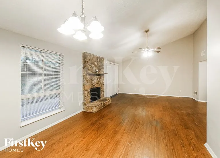 5361 Martins Crossing Rd — Photo 4