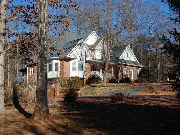Lower side yard
