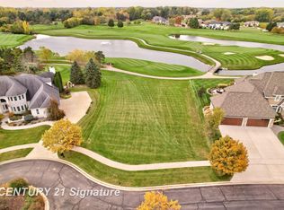 23 E Grove Ct, Freeland, MI 48623