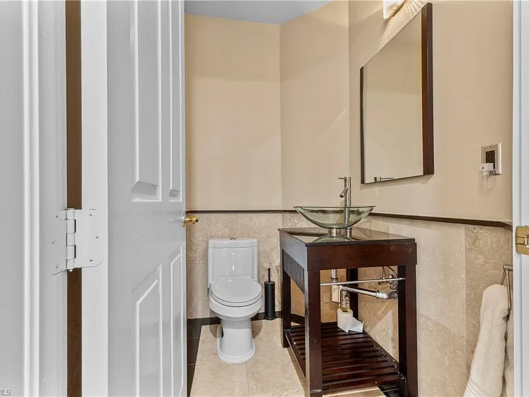 1845 Les Chateaux Blvd #202 — Photo 20