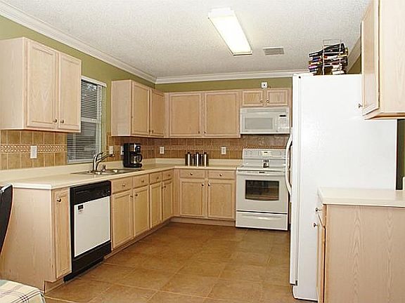 4th image of 2508 Avalon Creek Way