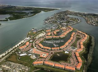 38 Harbour Isle Dr E UNIT 104, Fort Pierce, FL 34949
