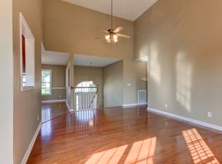 1537 Autumn Dr, Clarksville, TN 37042