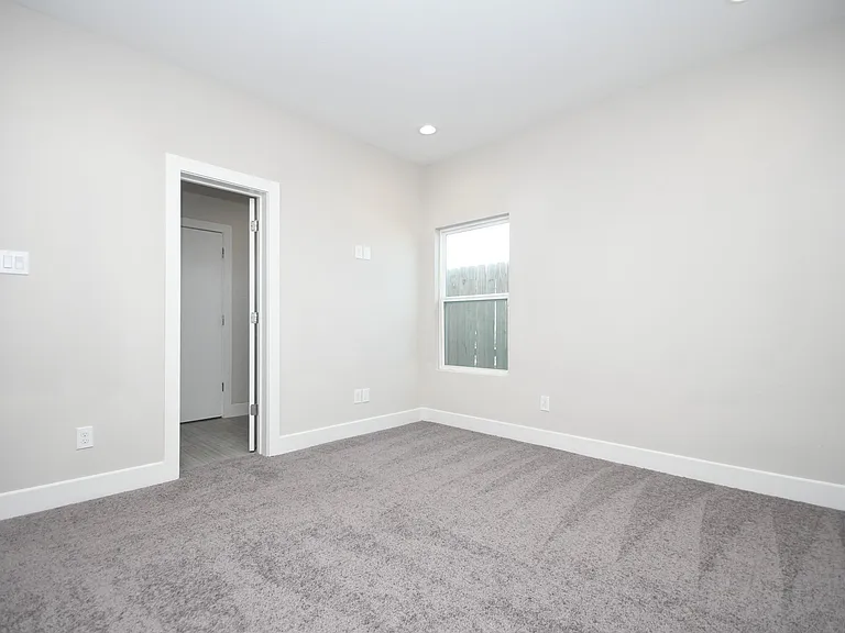 5904 Gardendale Dr #B — Photo 19