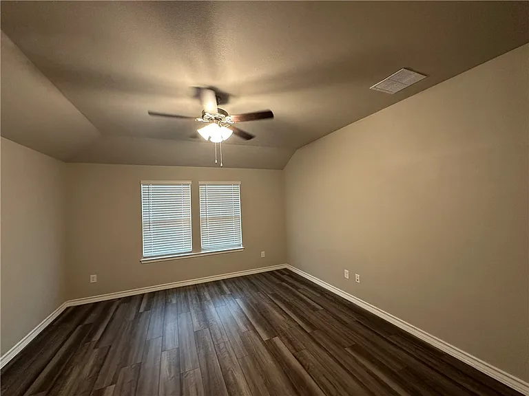 1417 Maverick Rd — Photo 10