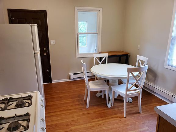 5th image of 1312 Elizabeth St #A