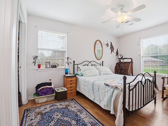 5th image of 102 Murphy Dr