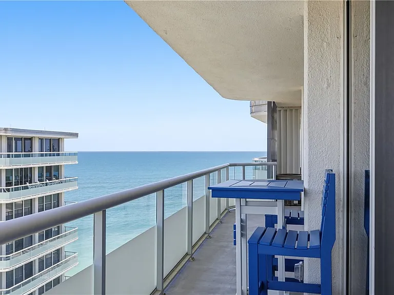 3554 Ocean Drive 703S #2S — Photo 3