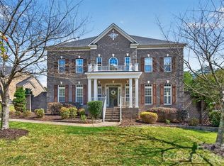 9153 Kensington Forest Dr, Harrisburg, NC 28075