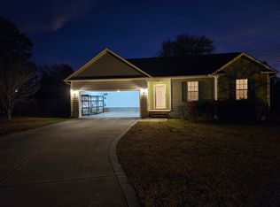 512 Ellipse Cir, Fayetteville, NC 28306
