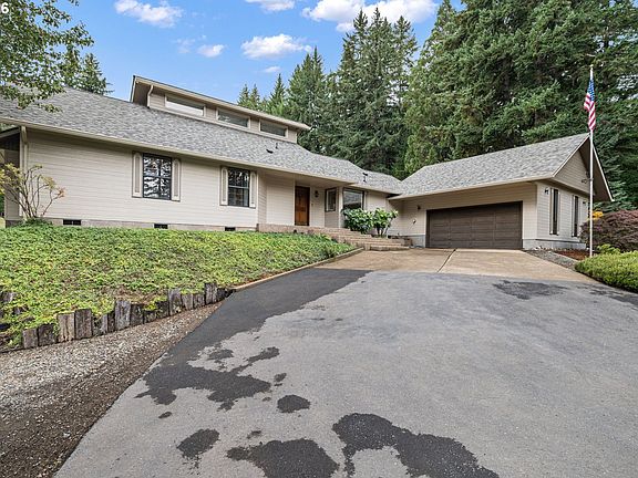 3rd image of 35982 Shoreview Dr