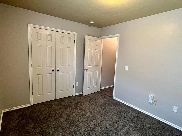 1703 Everglade Ct — Photo 9