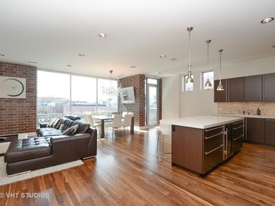 15 S Racine Ave APT 4N, Chicago, IL, 60607