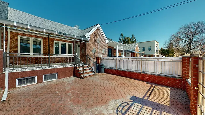 Rented by Metro Garden Realty NYC | media 2