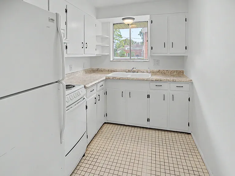 333 N Ellis St #G — Photo 1