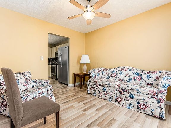 4th image of 2037 Queens Meadow Ln