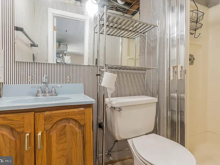 7011 Hadlow Dr — Photo 31
