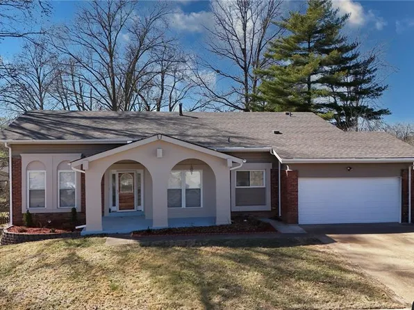 1203 Beaver Creek Rd, Chesterfield, MO 63017