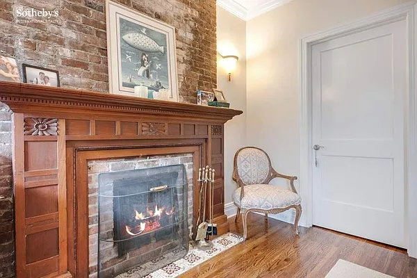 Sold by Sotheby's International Realty | media 22