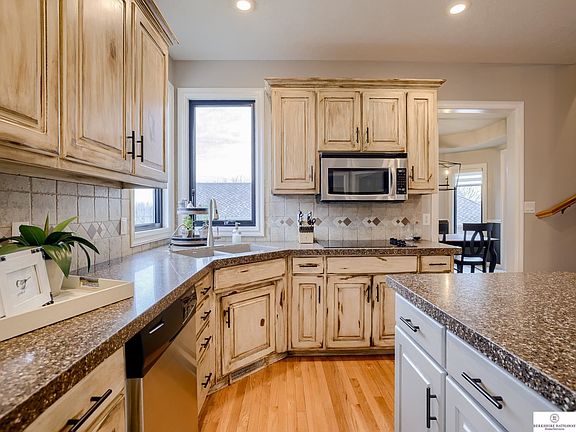 5th image of 3427 N 161st Ave
