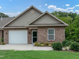 2781 Waters Place Dr, Maryville, TN 37803