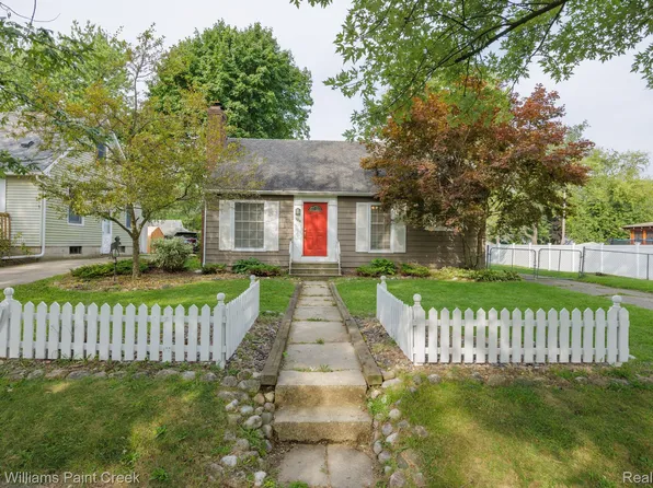 124 Ascot Ave, Waterford, MI 48328