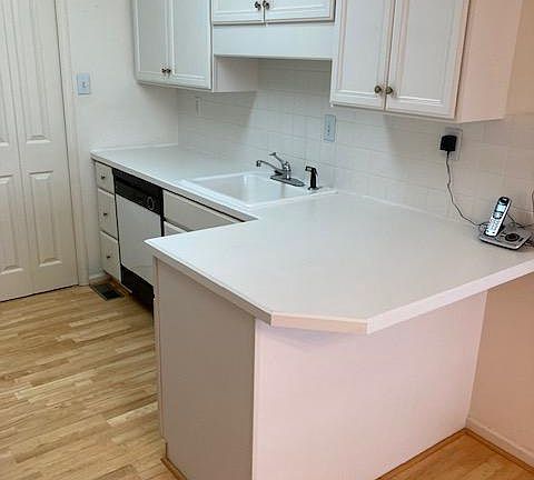 3rd image of 332 Paoli Pointe Dr #332-U