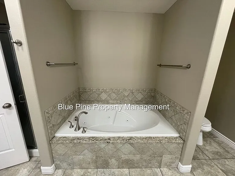3601 Delaware Ave — Photo 13