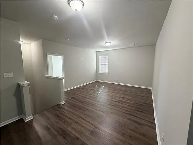 220 E Lake Dr — Photo 17