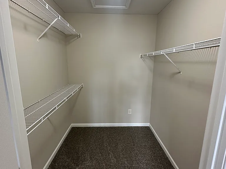 Dockside Village Apartments — Photo 19