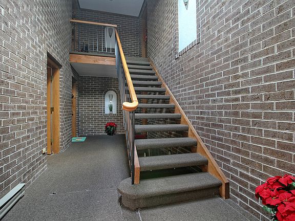 4th image of 201 Lake Dr APT 2A